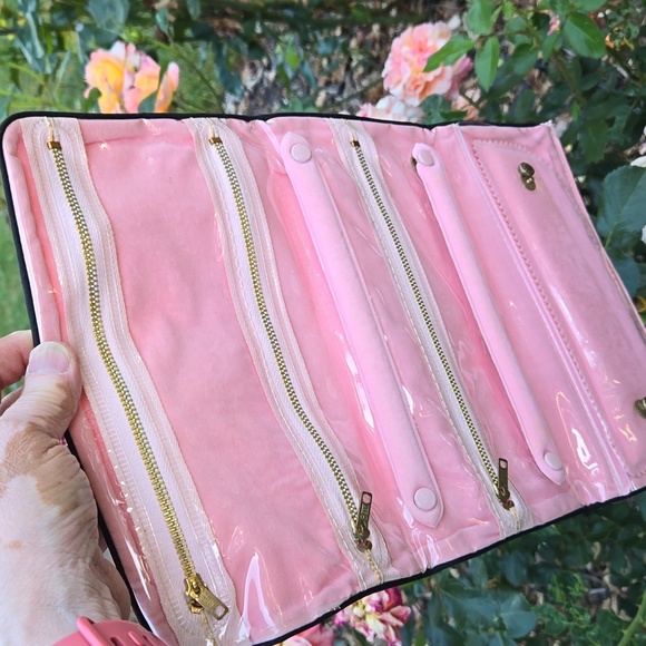 Paisley silk Makeup Travel Pouch with Tie strap. NWOT - Picture 2 of 14